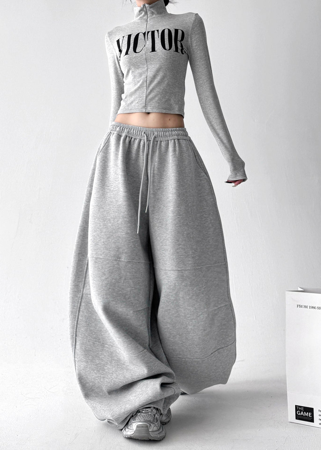 Well Tailored Pants with a Graceful Silhouette