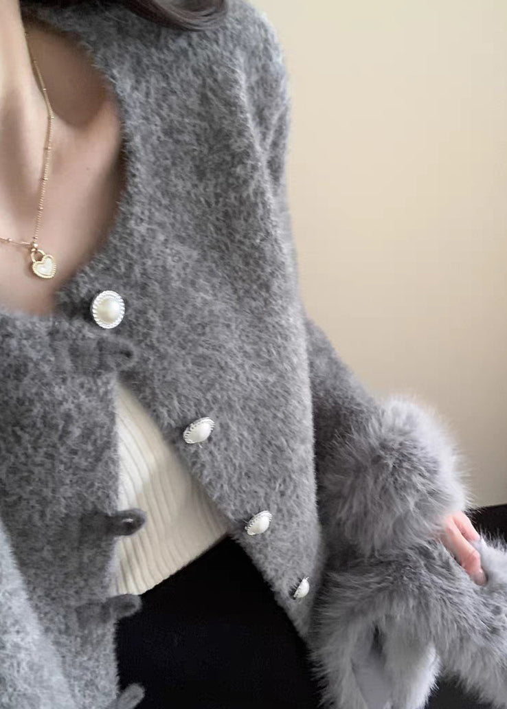 Gracefully Styled Coat for Any Occasion