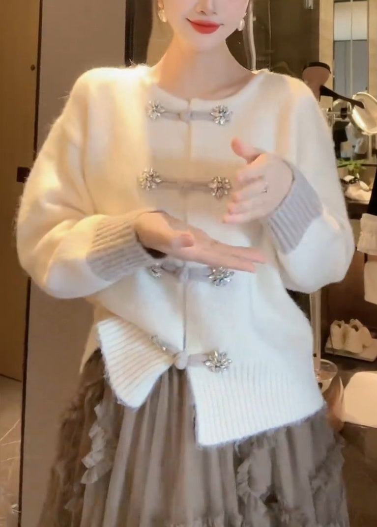 Gracefully Styled Cardigan for Any Occasion