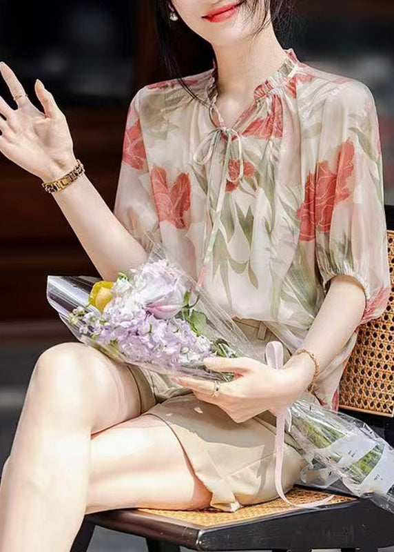 Well Tailored Top with a Graceful Silhouette