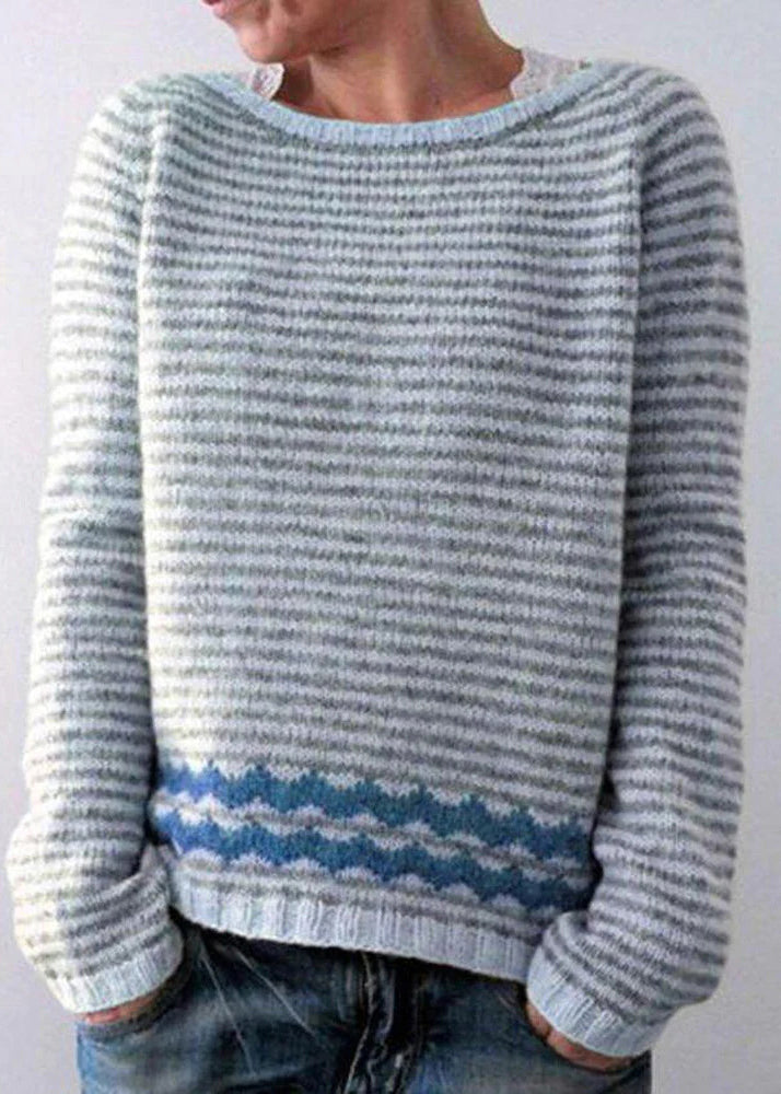 Well Tailored Sweater with a Graceful Silhouette