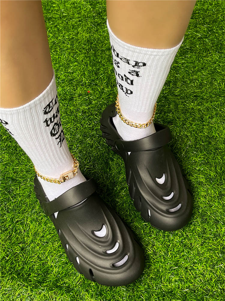 Chic Orthopedic Flats with Unique Design