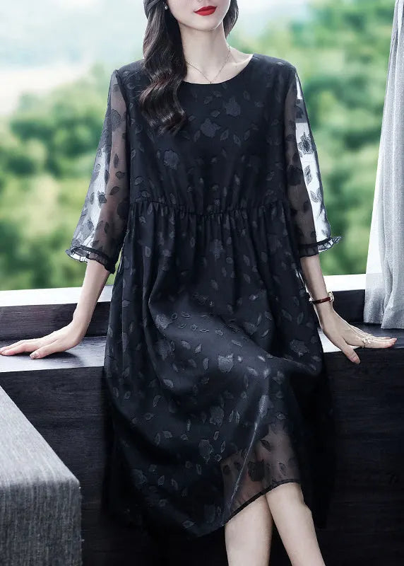 Well Tailored Dress with a Graceful Silhouette