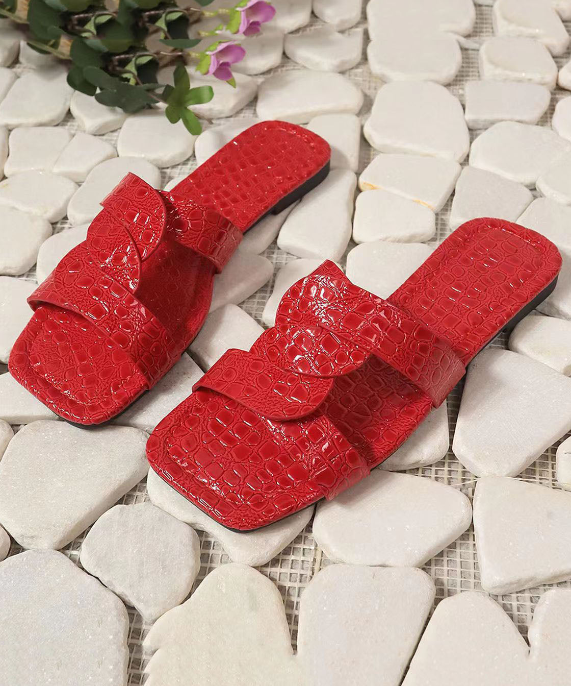 Graceful Orthopedic Sandals for Modern Look