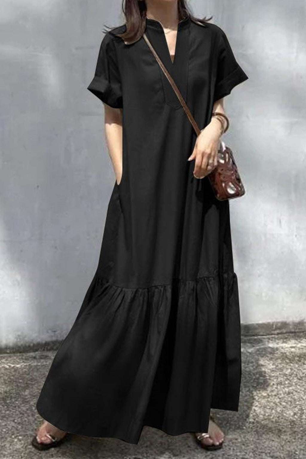 Beautifully Finished Dress in a Timeless Design