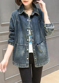 Well Tailored Coat with a Graceful Silhouette