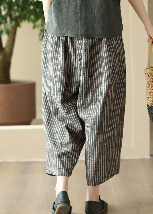 Effortlessly Elegant Pants with a Timeless Design