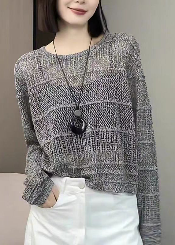 Effortlessly Elegant Sweater with a Timeless Design
