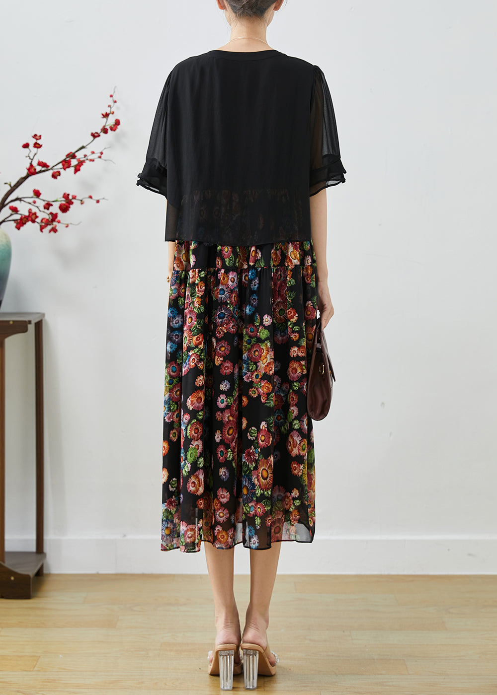 Gracefully Styled Dress for Any Occasion