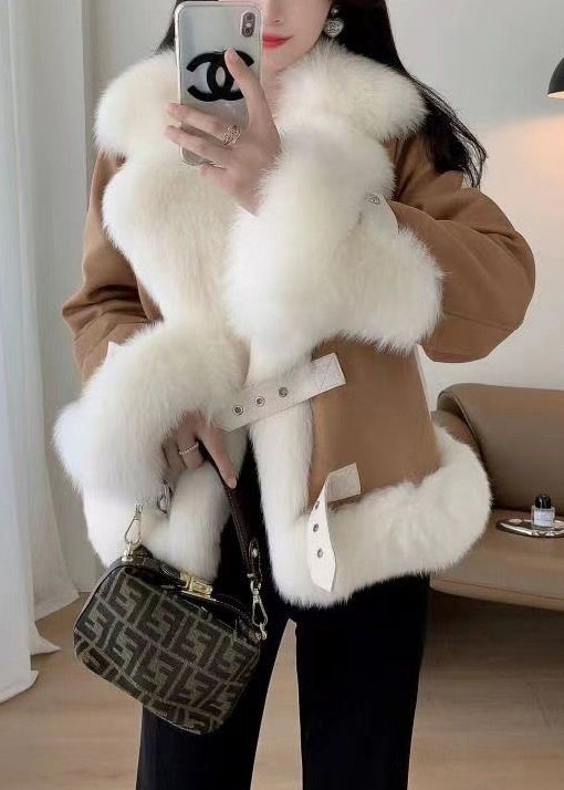 Sophisticated Coat with a Clean Classic Look