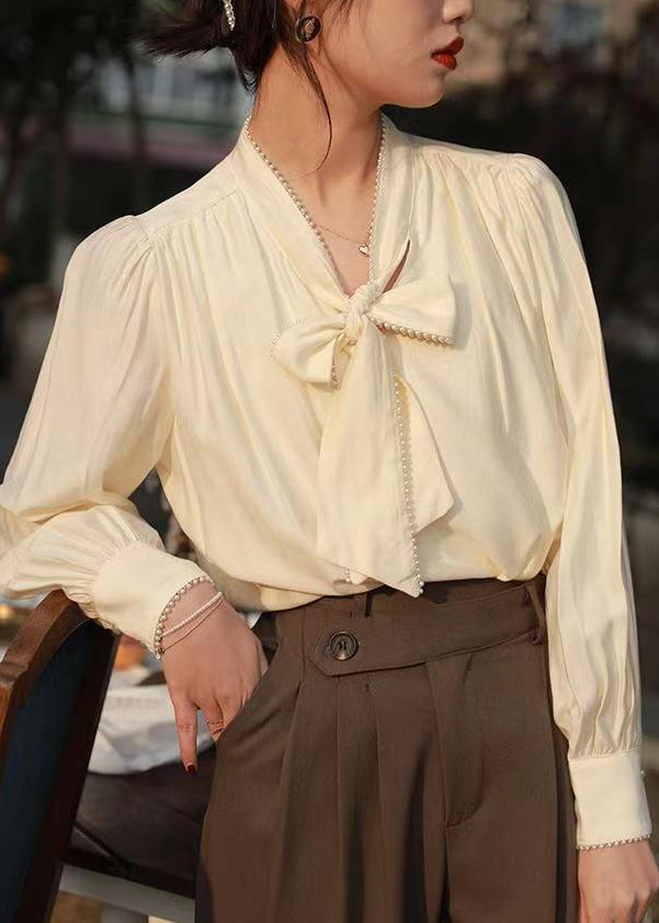 Classic Vintage Blouse with a Flattering Fit