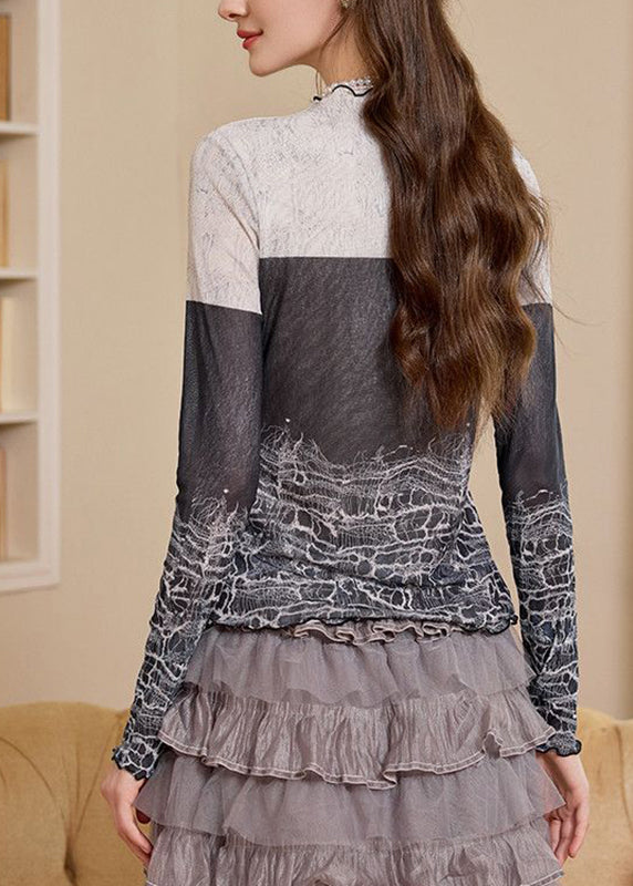 Well Tailored Top with a Graceful Silhouette