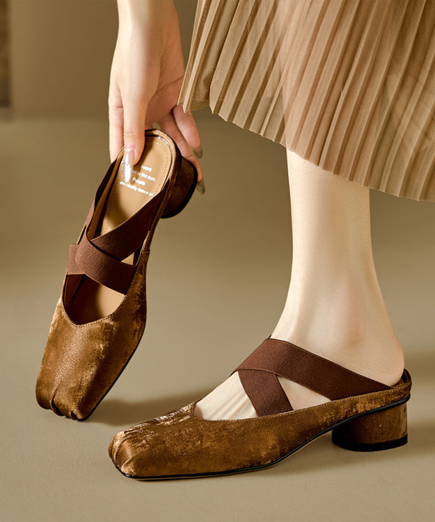Chic Orthopedic Sandals with Unique Design