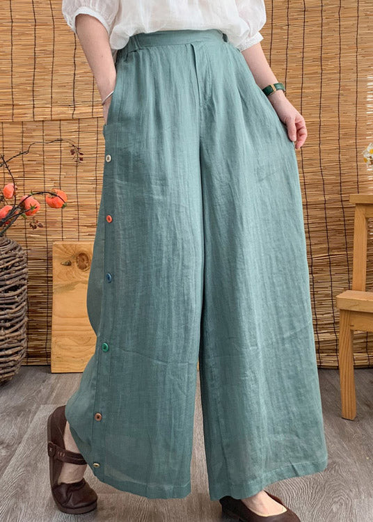 Effortlessly Elegant Pants with a Timeless Design