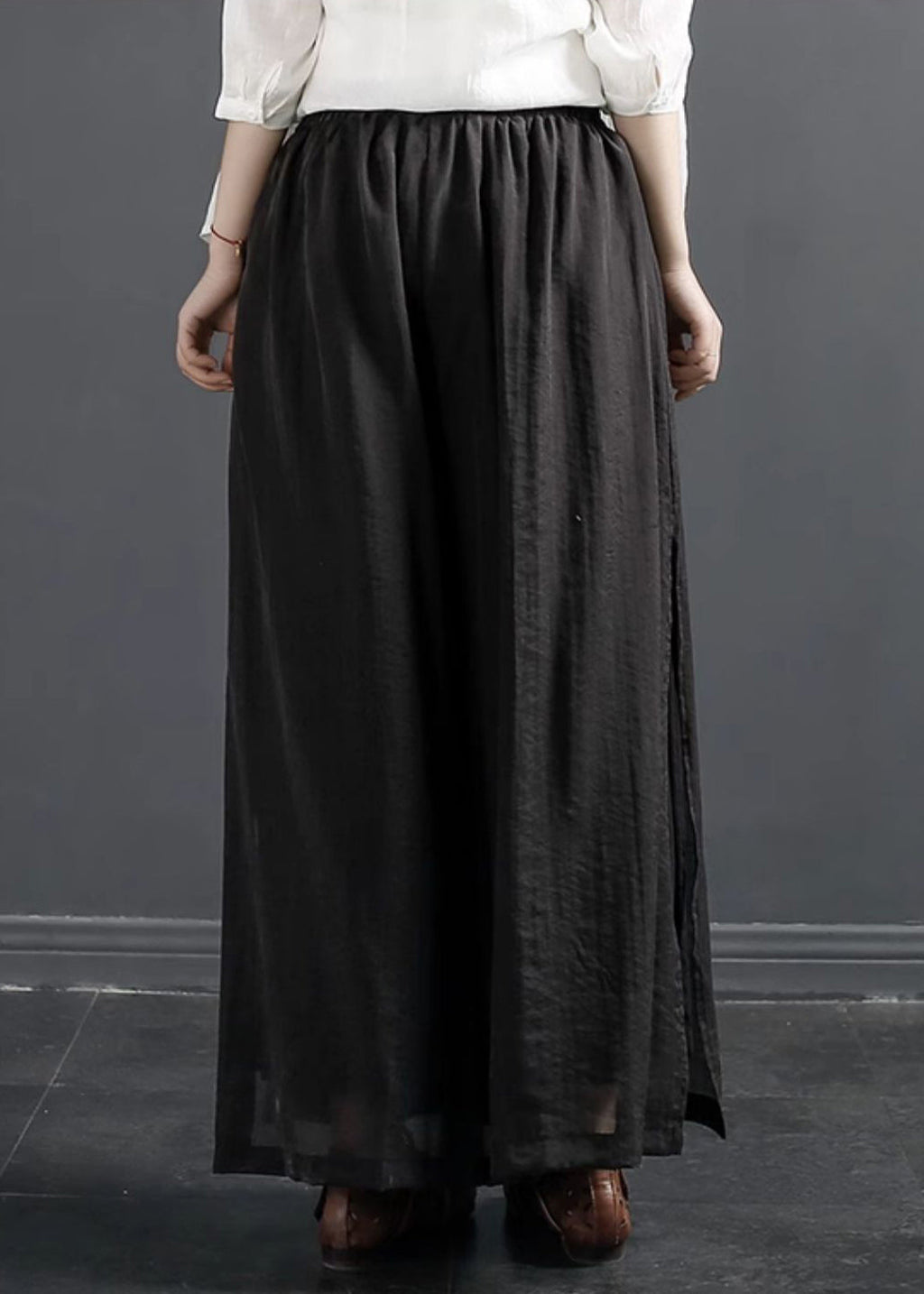 Beautifully Finished Pants in a Timeless Design