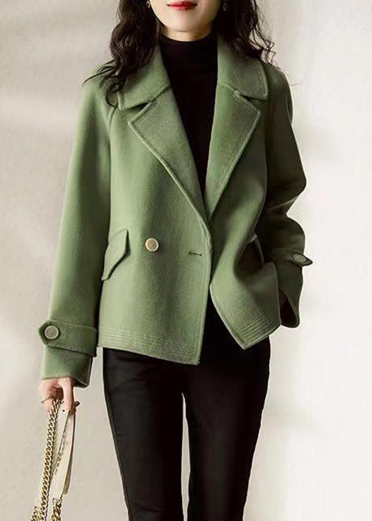 Beautifully Finished Coat in a Timeless Design