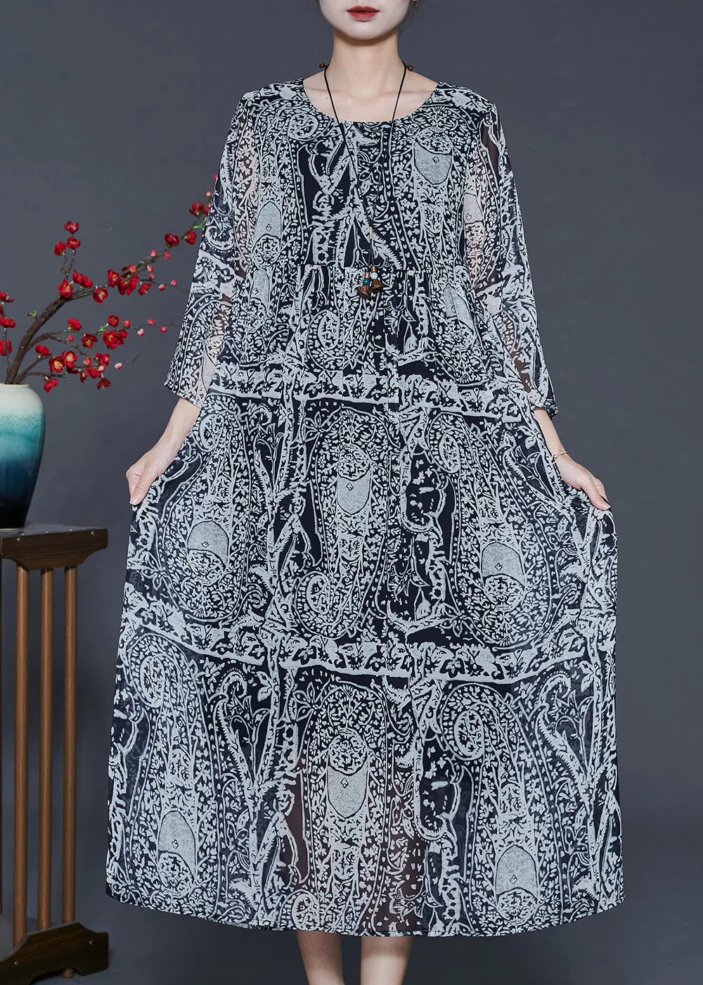 Beautifully Crafted Dress in a Classic Style