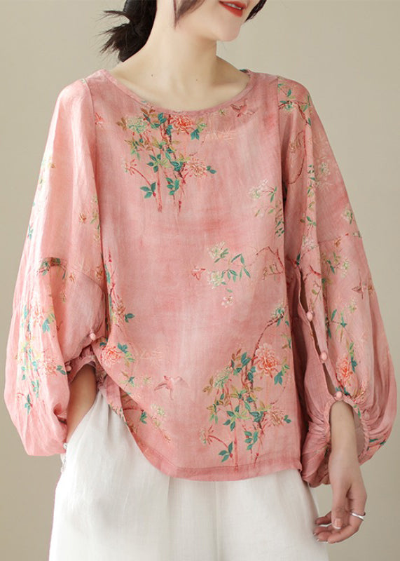 Well Tailored Top with a Graceful Silhouette
