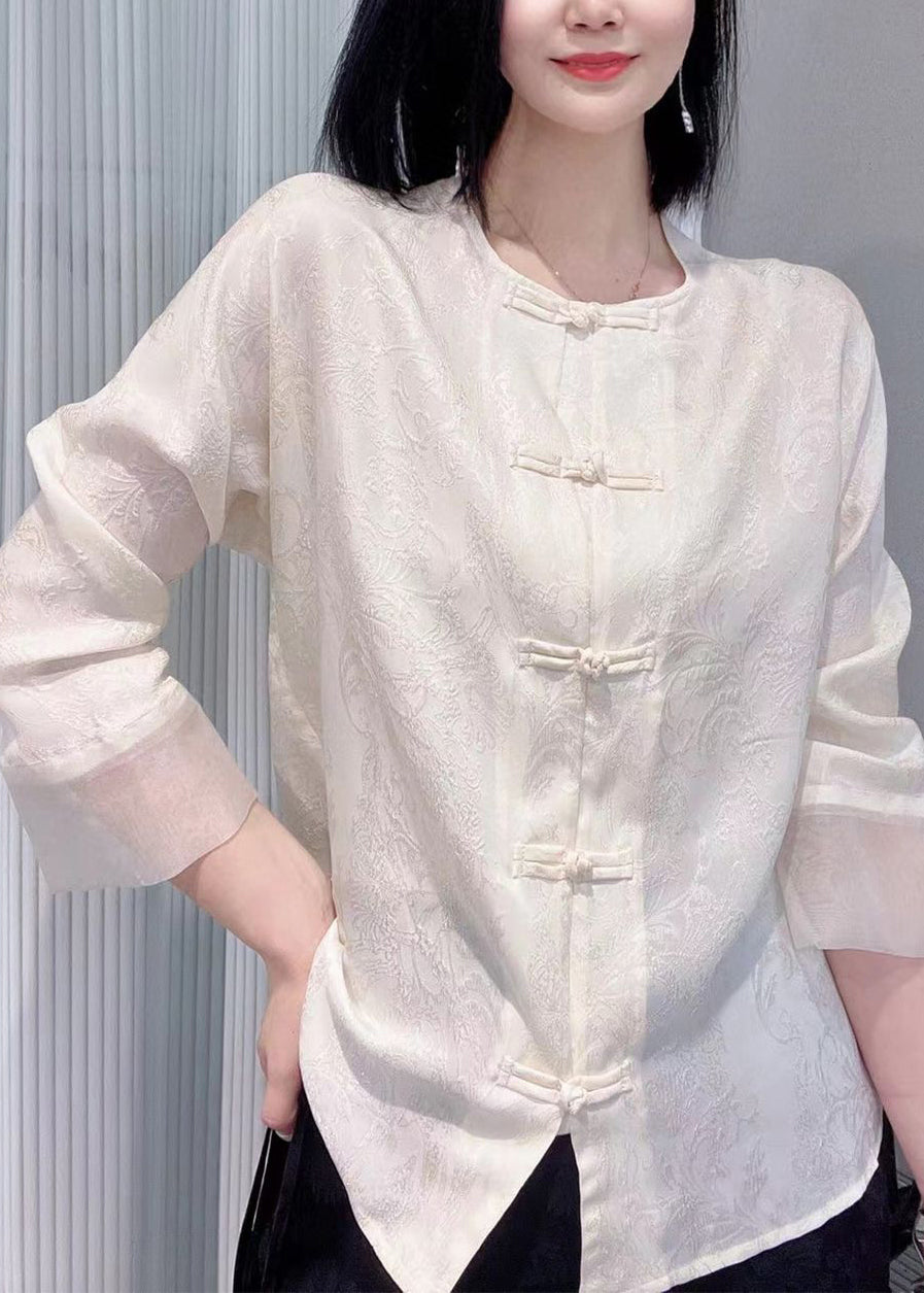 Classic Vintage Shirt with a Flattering Fit
