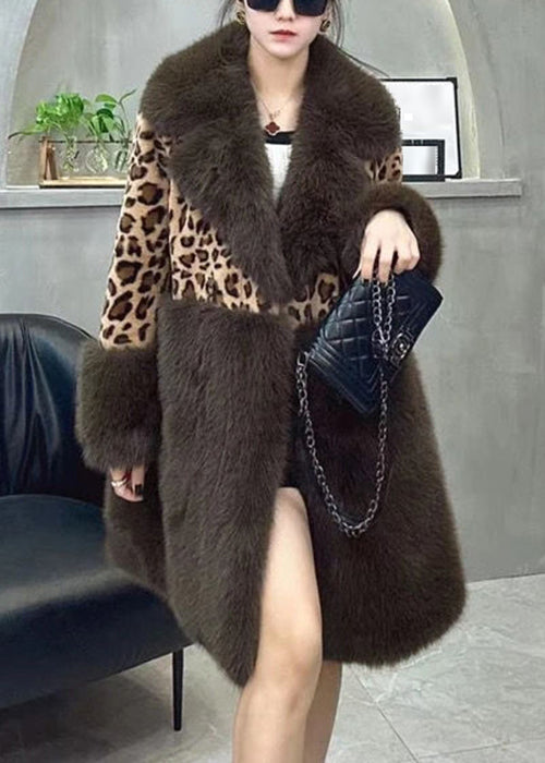 Well Tailored Coat with a Graceful Silhouette