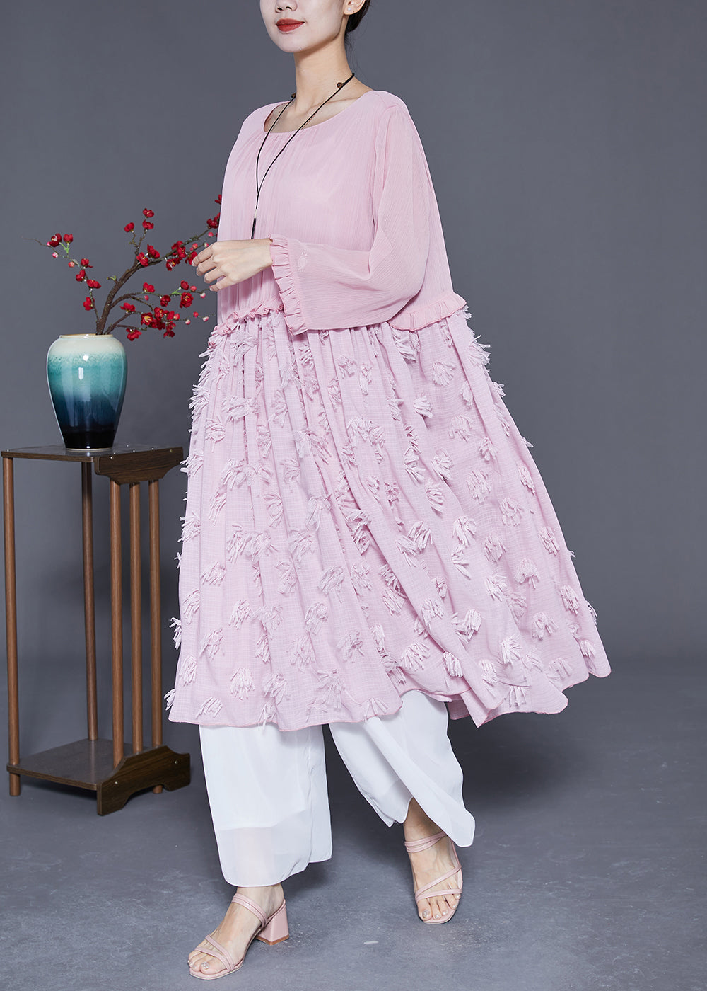 Beautifully Finished Dress in a Timeless Design