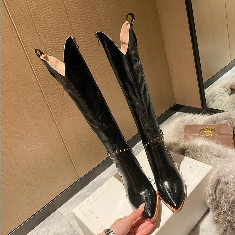 Graceful Orthopedic Boots for Modern Look
