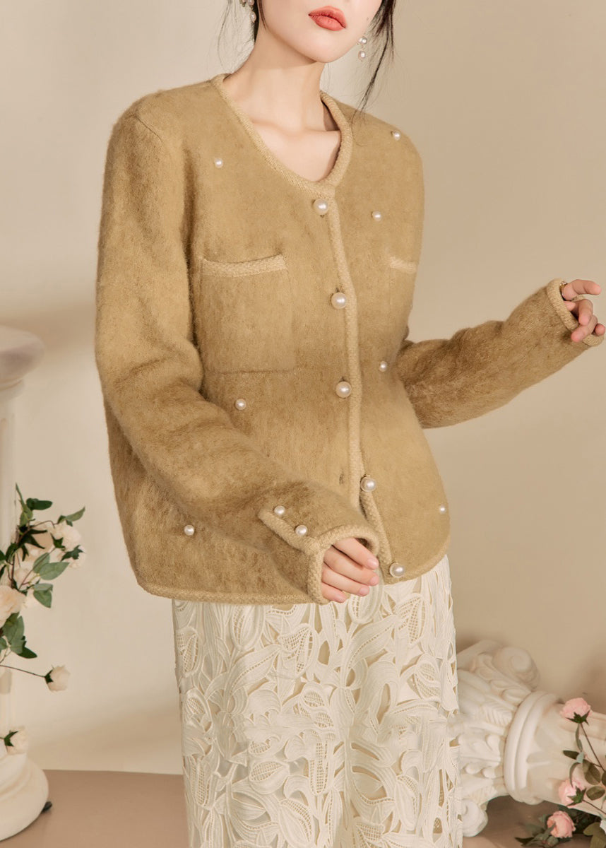 Elegantly Styled Coat for Everyday Wear