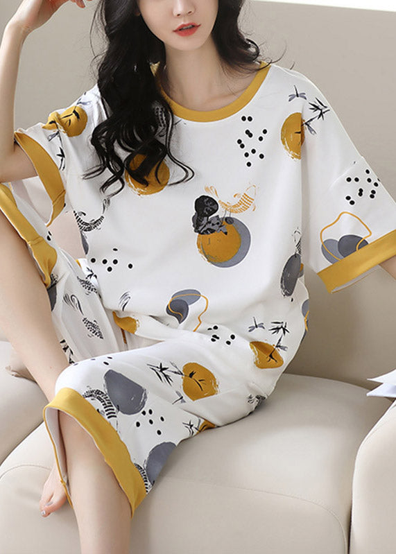 Effortlessly Elegant Garment with a Timeless Design