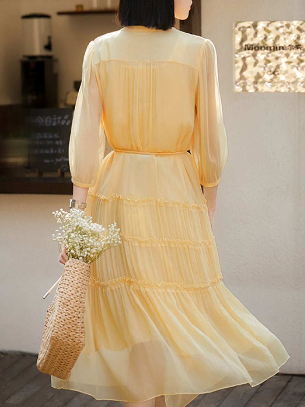 Sophisticated Dress with a Clean Classic Look