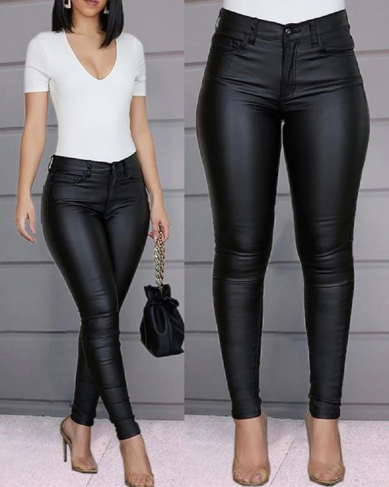 Effortlessly Elegant Trousers with a Timeless Design