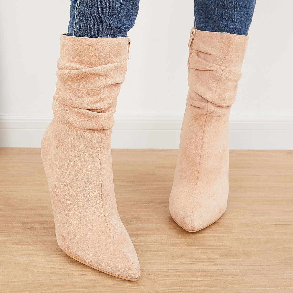 Graceful Orthopedic Boots for Modern Look