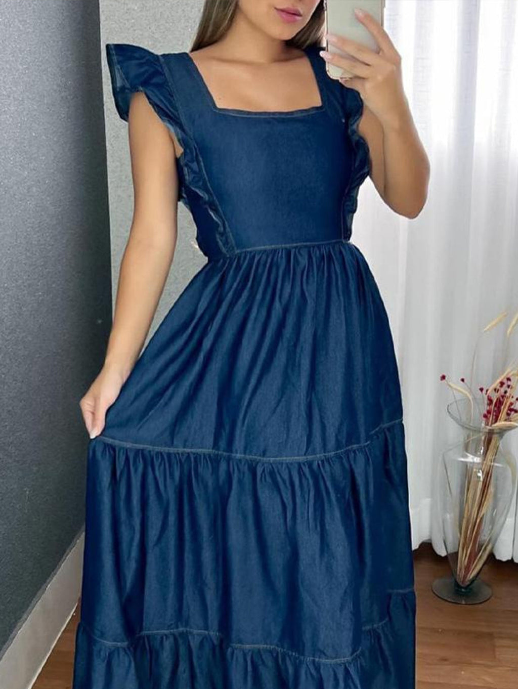 Sophisticated Dress with a Clean Classic Look