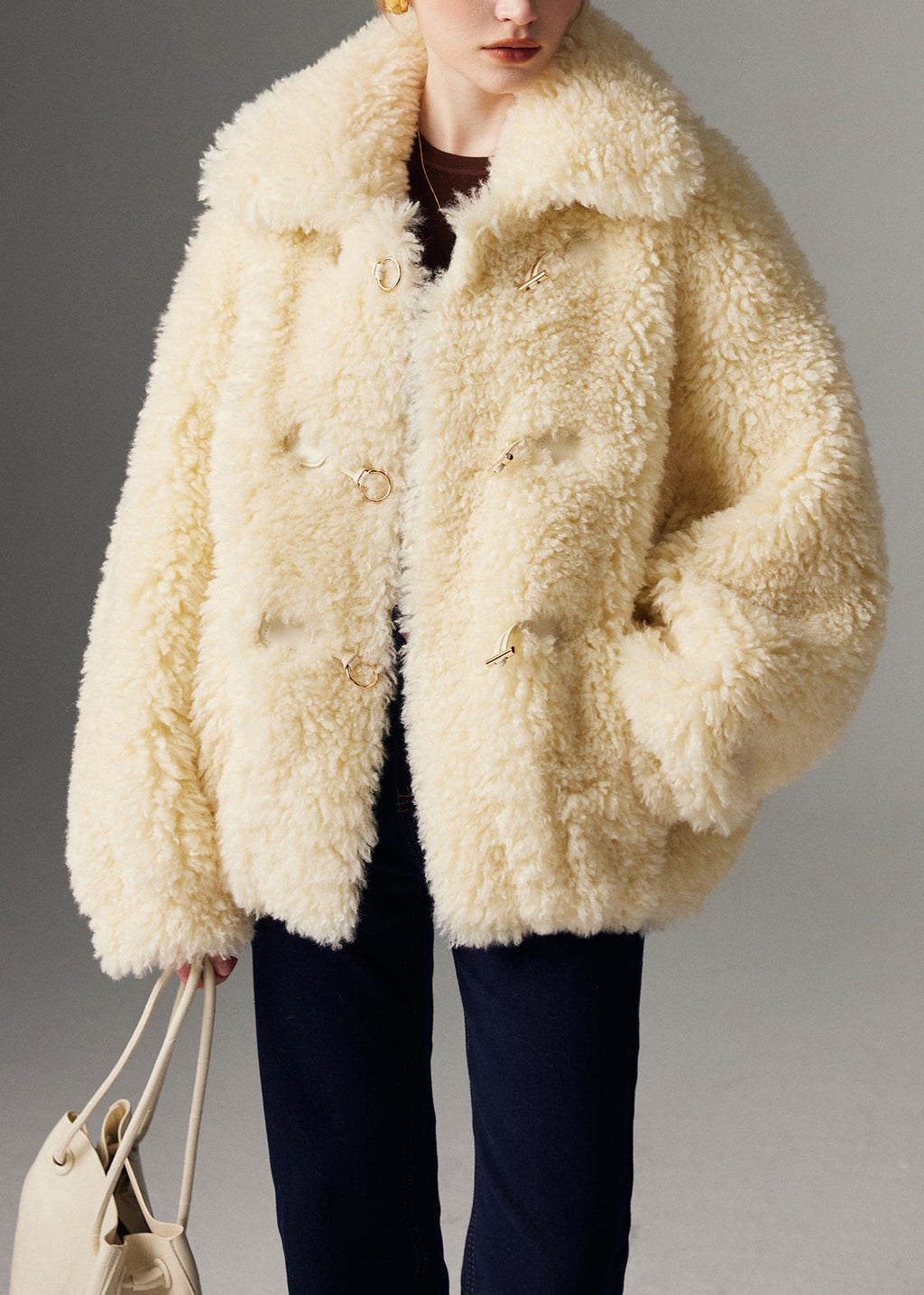 Polished Coat with an Effortless Classic Look