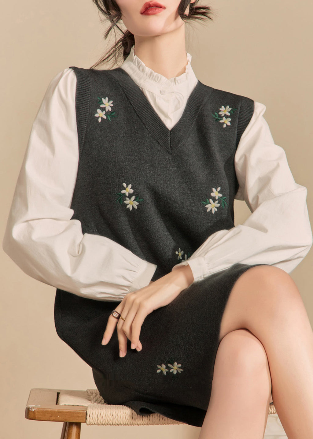 Beautifully Finished Dress in a Timeless Design