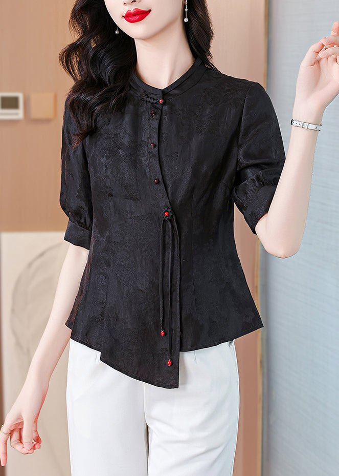 Classic Vintage Shirt with a Flattering Fit