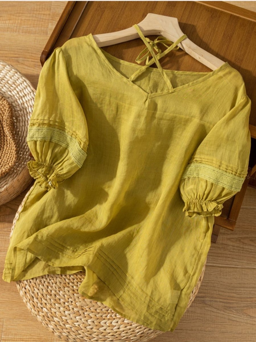 Sophisticated Blouse with a Clean Classic Look