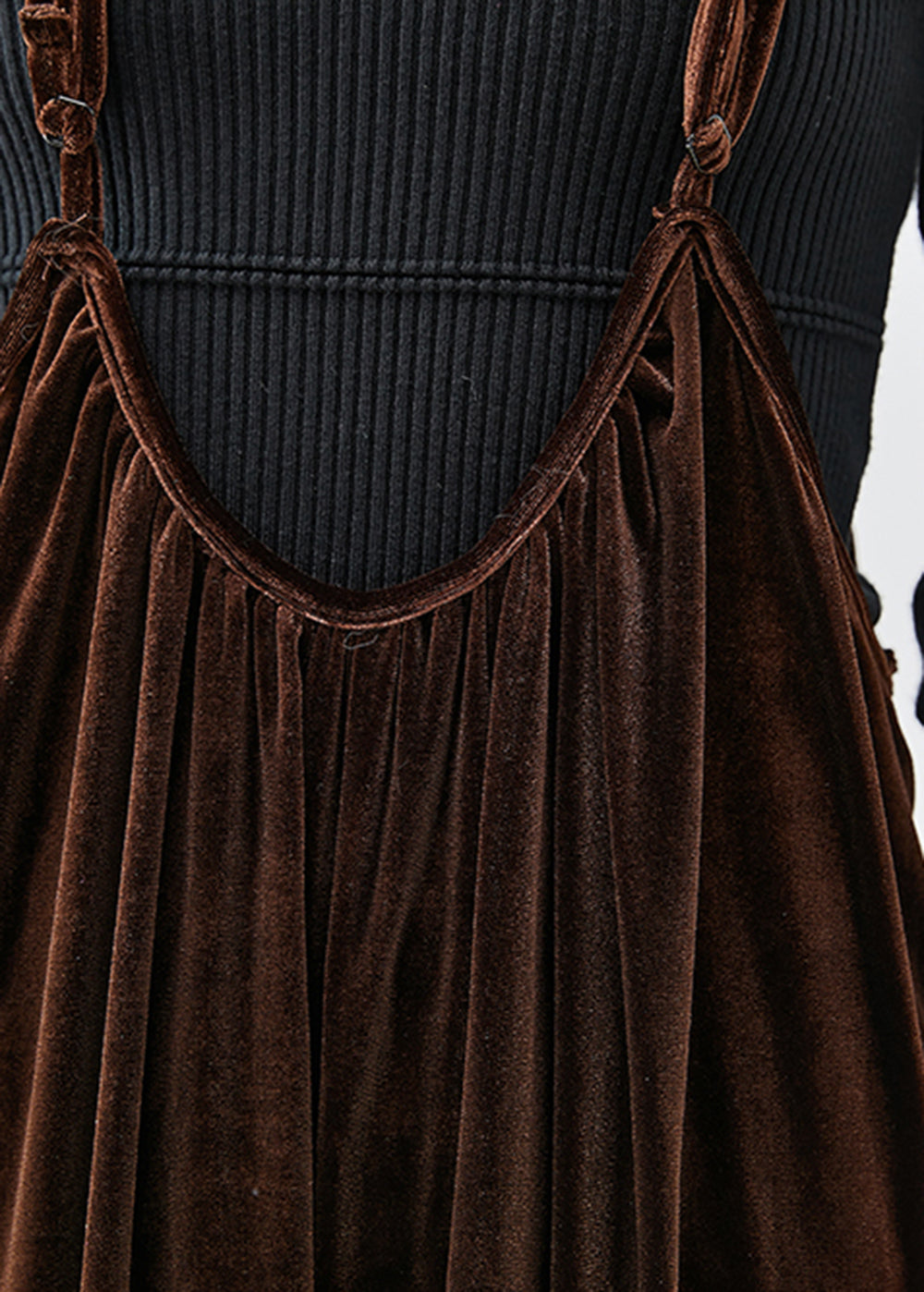 Gracefully Styled Pants for Any Occasion