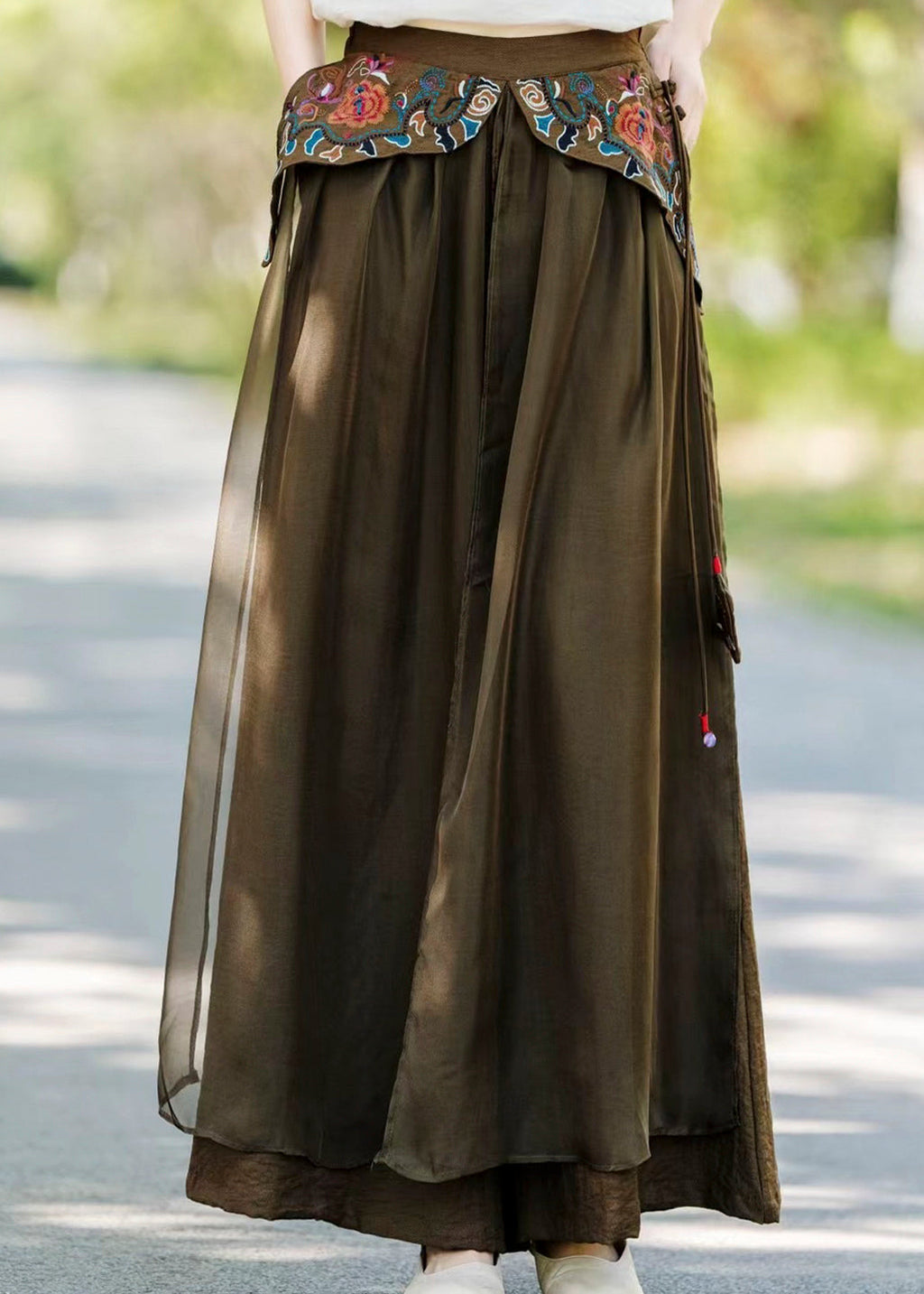Gracefully Styled Pants for Any Occasion