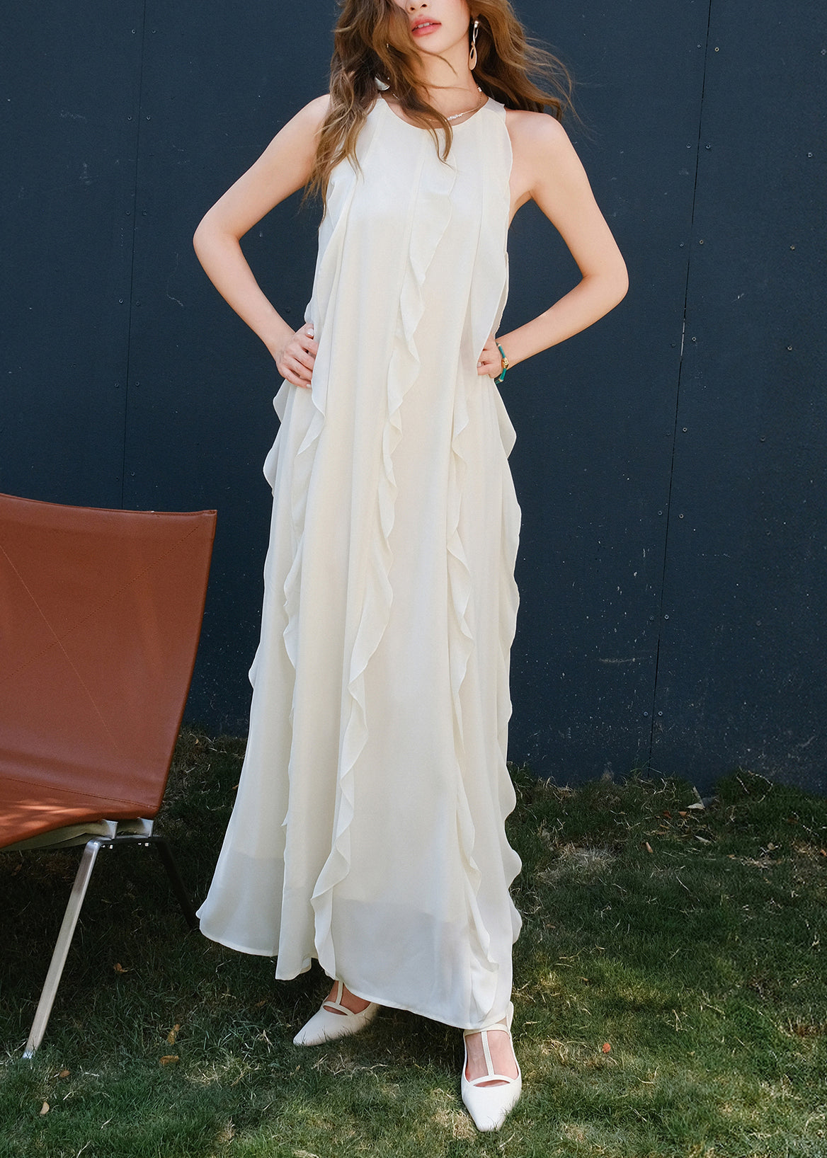 Well Tailored Dress with a Graceful Silhouette