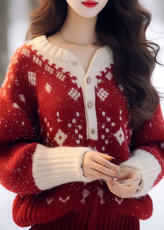 Classic Vintage Sweater with a Flattering Fit