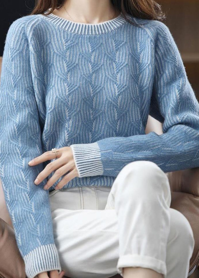 Classic Vintage Sweater with a Flattering Fit