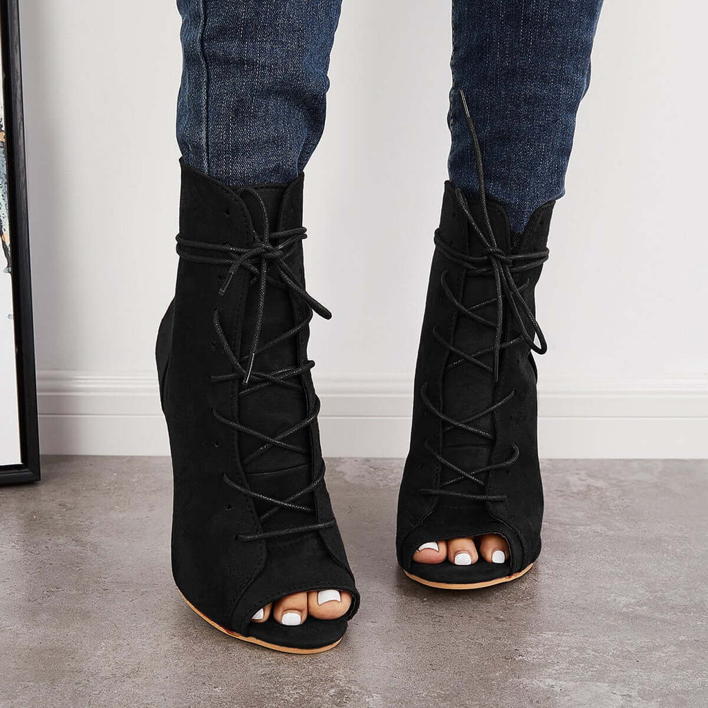 Graceful Orthopedic Boots for Modern Look