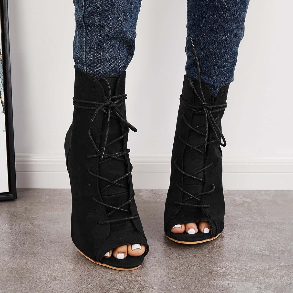 Graceful Orthopedic Boots for Modern Look
