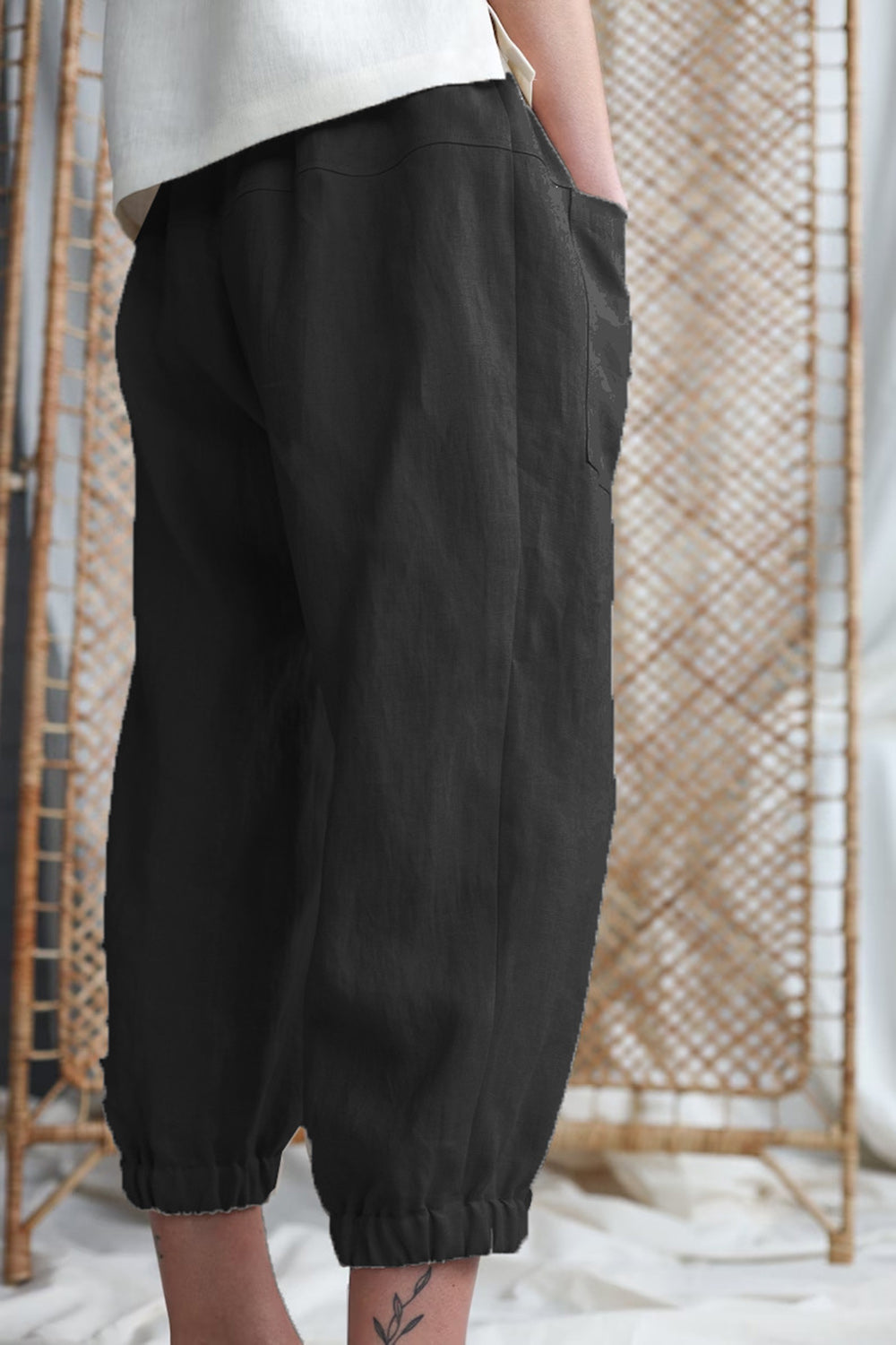 Elegantly Styled Pants for Everyday Wear