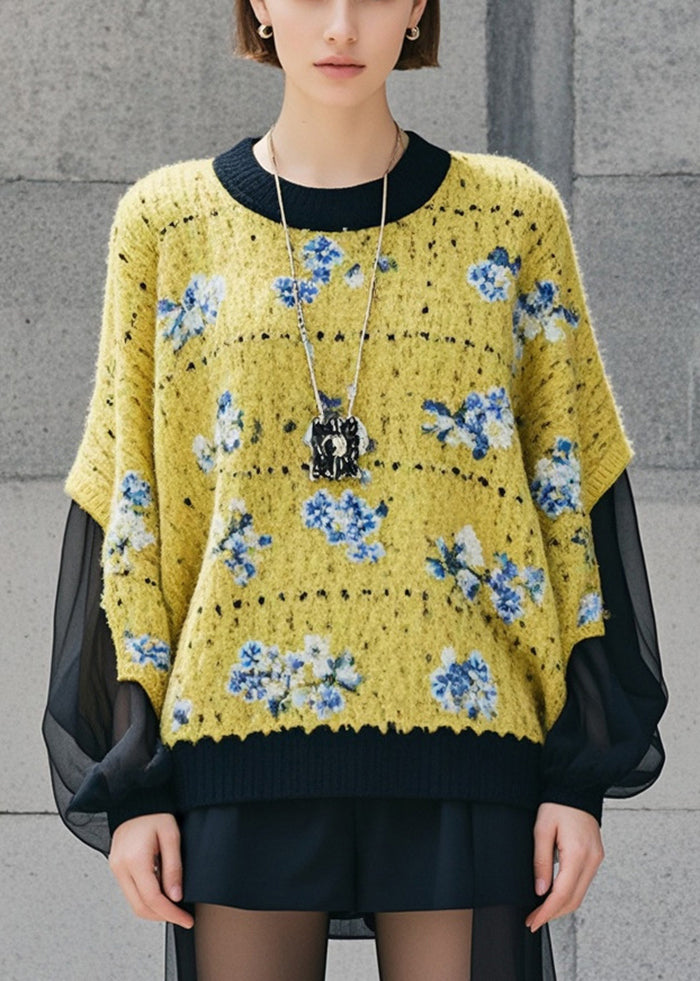 Classic Vintage Sweater with a Flattering Fit