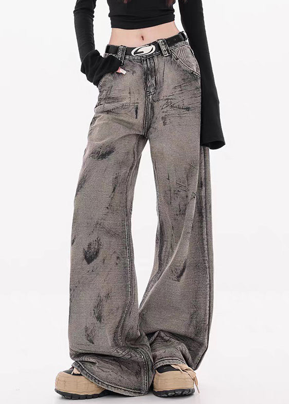 Effortlessly Elegant Pants with a Timeless Design