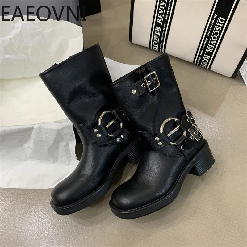 Graceful Orthopedic Boots for Modern Look