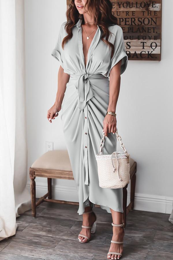 Beautifully Finished Dress in a Timeless Design