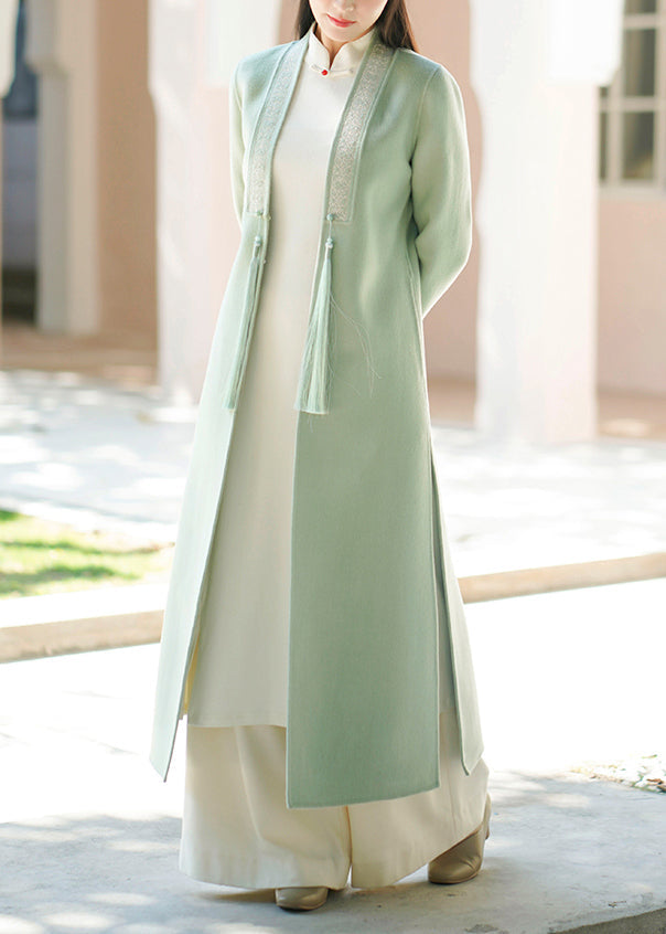 Beautifully Finished Coat in a Timeless Design
