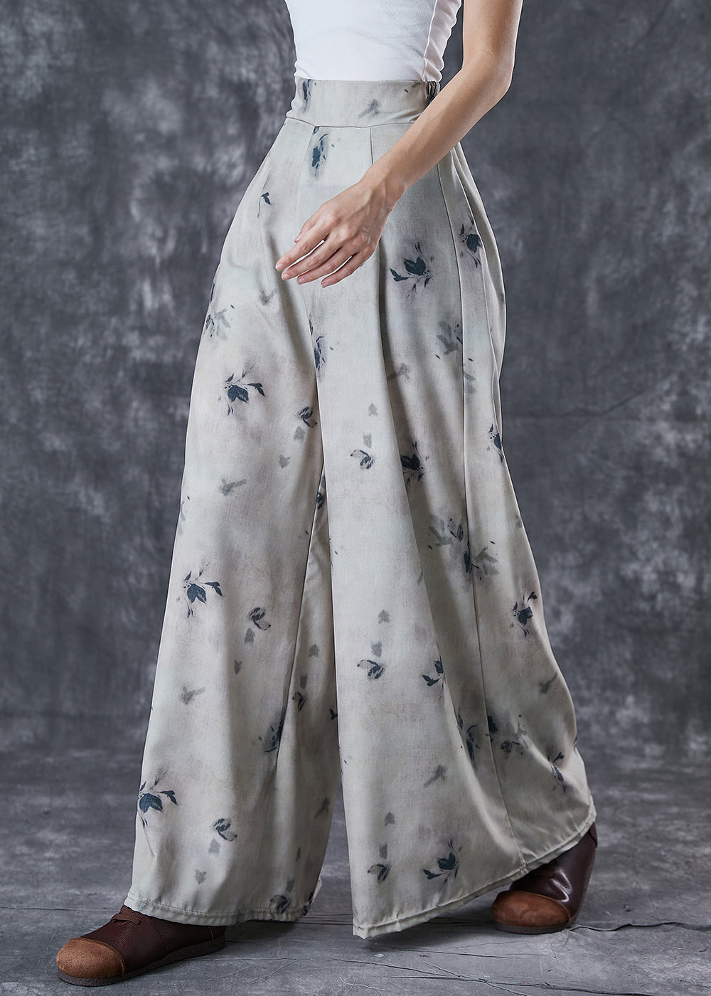 Gracefully Styled Pants for Any Occasion